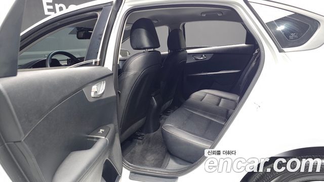 Kia K3 2022 — photo 17