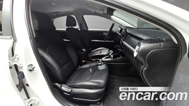 Kia K3 2022 — photo 16