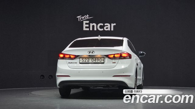 Hyundai AVANTE 2017 — photo 4
