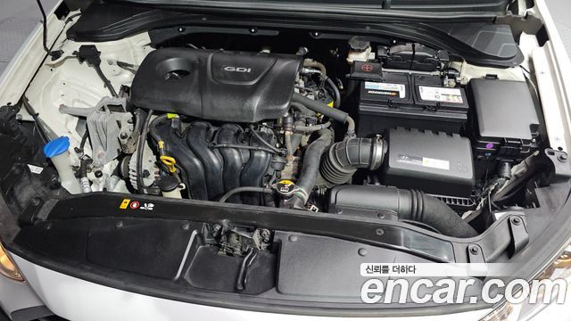 Hyundai AVANTE 2017 — photo 6