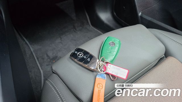 Mercedes-Benz EQB 2024 — photo 24