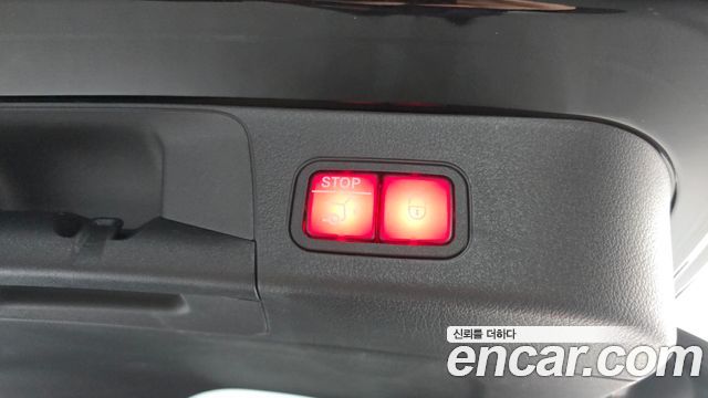 Mercedes-Benz EQB 2024 — photo 28