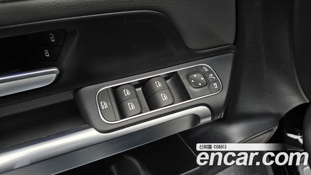 Mercedes-Benz EQB 2024 — photo 31