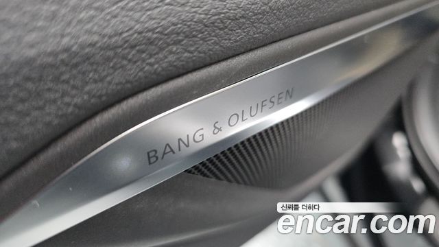 Audi e-tron 2021 — photo 32