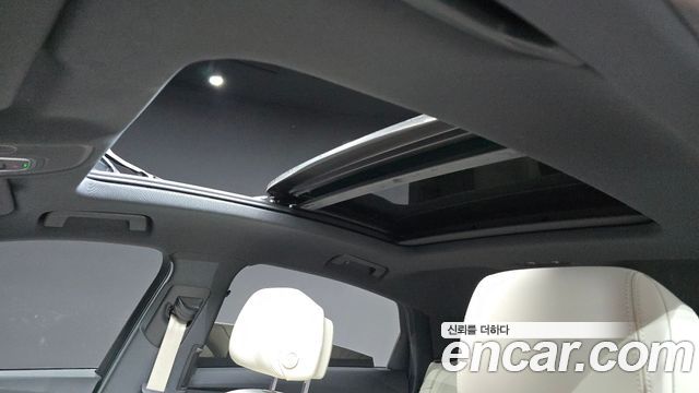 Audi e-tron 2021 — photo 35