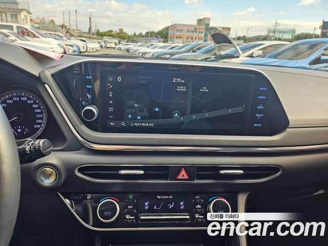 Hyundai Sonata 2022 — photo 15