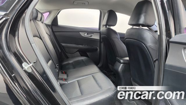 Kia K3 2019 — photo 12