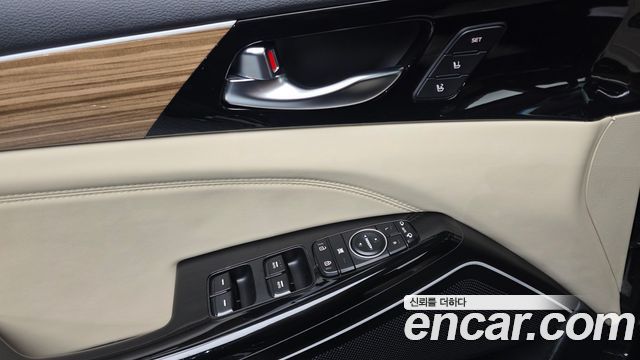Kia K7 2017 — photo 12