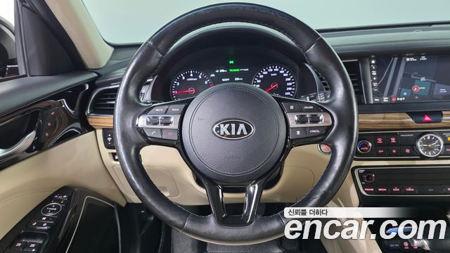 Kia K7 2017 — photo 14