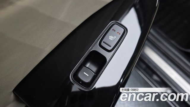 Kia K7 2017 — photo 19