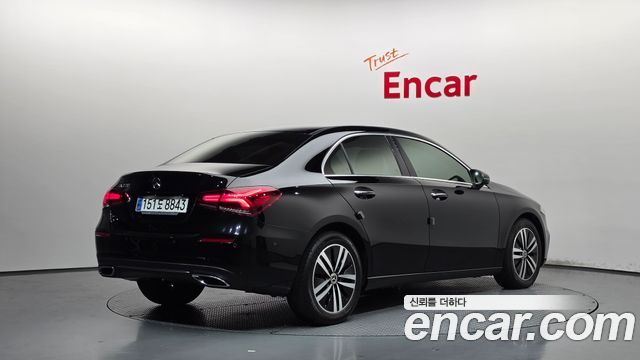 Mercedes-Benz A-Class 2021 — photo 2