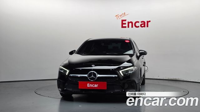 Mercedes-Benz A-Class 2021 — photo 3