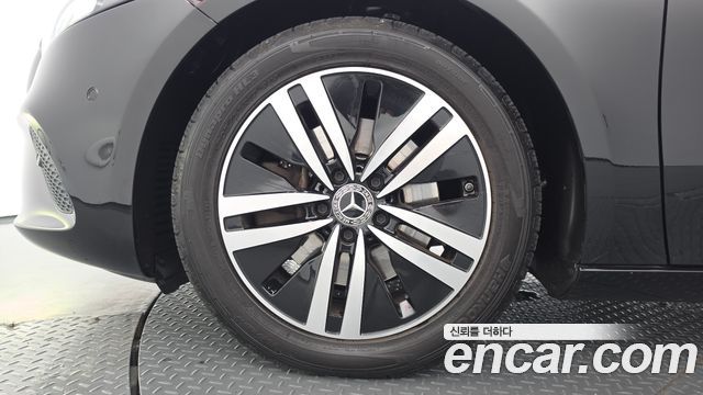 Mercedes-Benz A-Class 2021 — photo 5