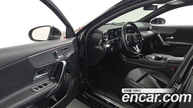 Mercedes-Benz A-Class 2021 — photo 13