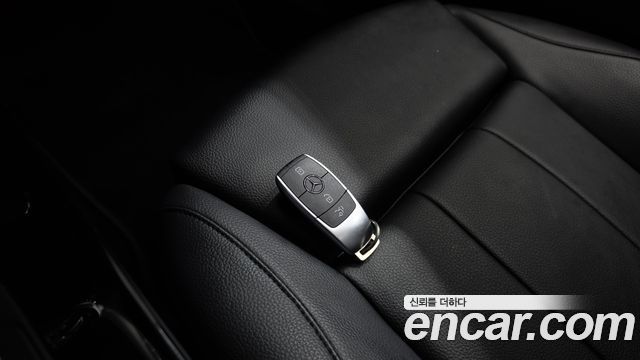 Mercedes-Benz A-Class 2021 — photo 21