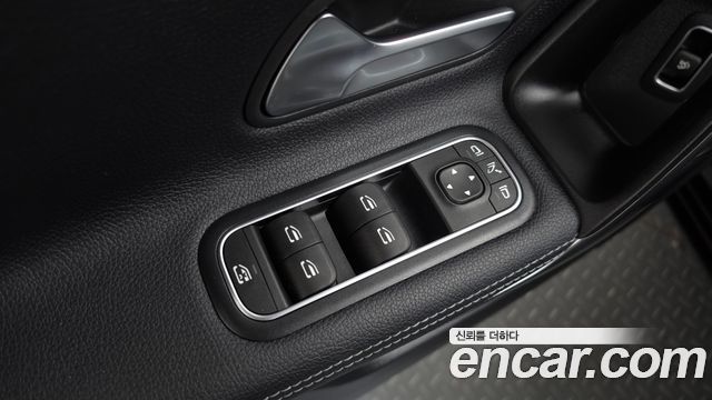 Mercedes-Benz A-Class 2021 — photo 29