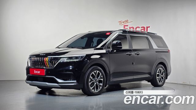 Kia Canival 2023 — photo 1