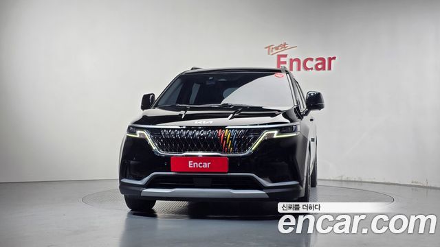 Kia Canival 2023 — photo 3