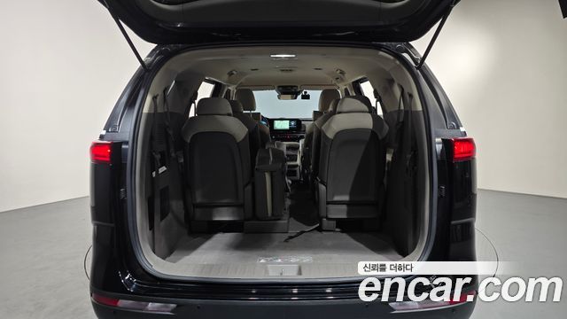 Kia Canival 2023 — photo 23