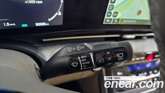 Kia Canival 2023 — photo 25