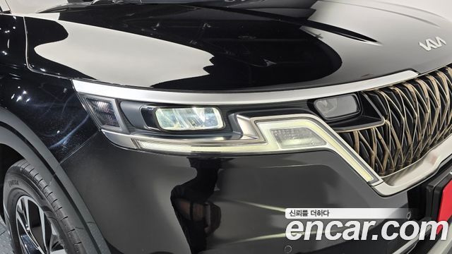 Kia Canival 2023 — photo 8