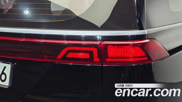 Kia Canival 2023 — photo 9