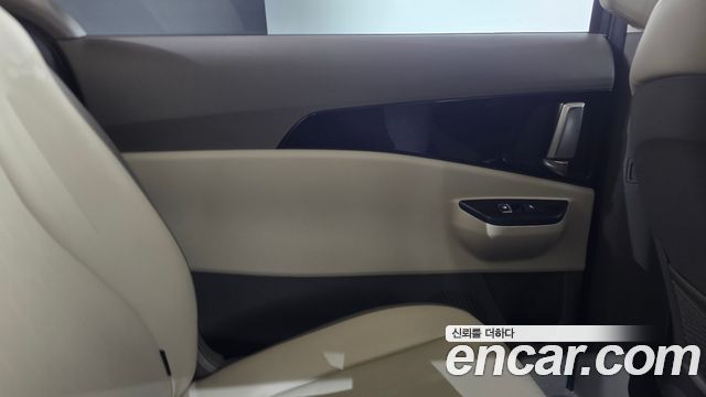 Kia Canival 2023 — photo 15