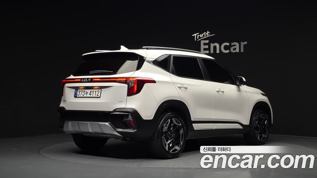 Kia Seltos 2023 — photo 2