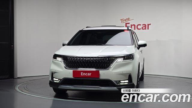 Kia Canival 2021 — photo 3