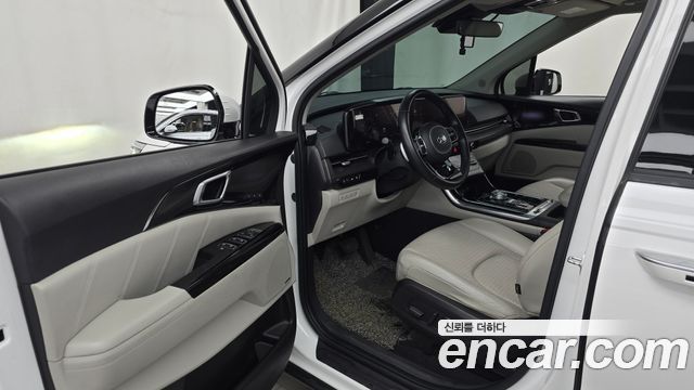 Kia Canival 2021 — photo 13