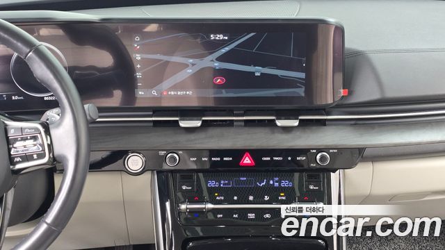Kia Canival 2021 — photo 18