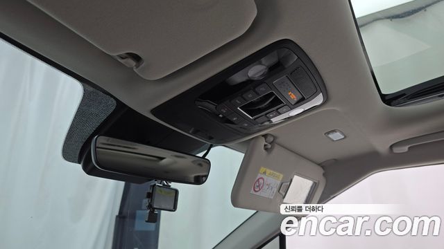 Kia Canival 2021 — photo 26