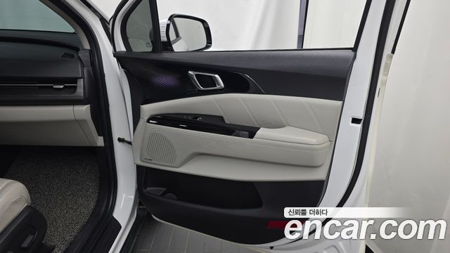 Kia Canival 2021 — photo 15