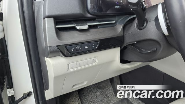 Kia Canival 2021 — photo 28