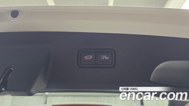 Kia Canival 2021 — photo 32