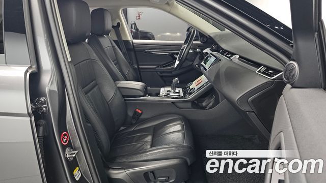 Land Rover Range Rover Evoque 2020 — photo 18