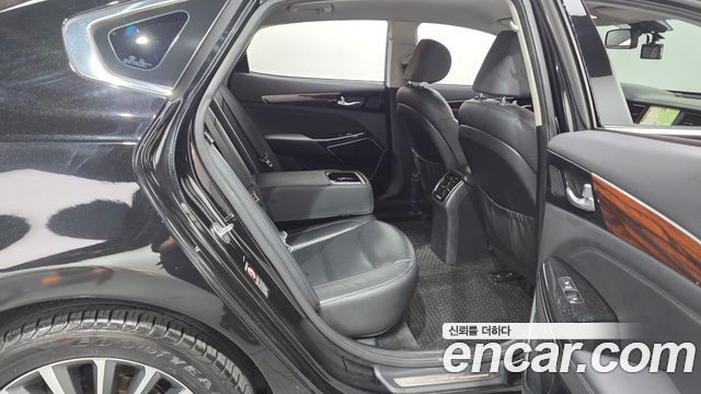 Kia K7 2016 — photo 18