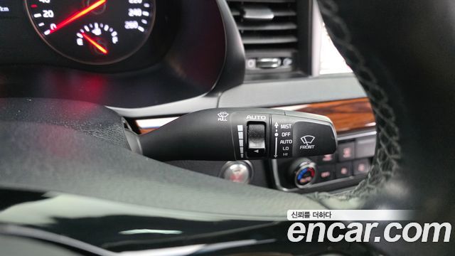 Kia K7 2016 — photo 19