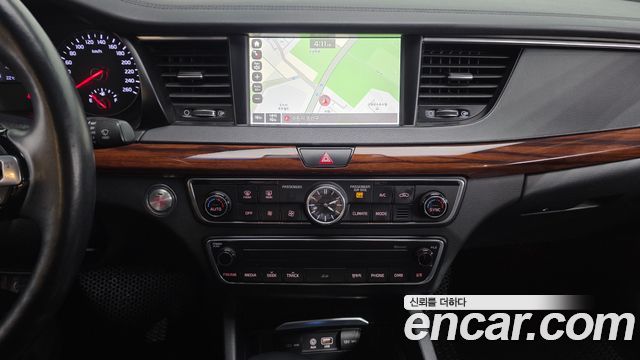 Kia K7 2016 — photo 21