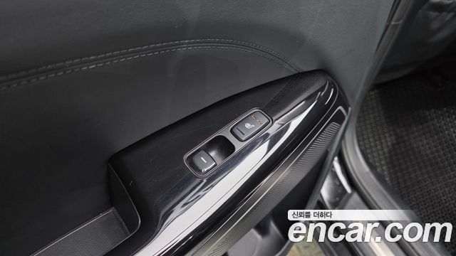 Kia K7 2016 — photo 24