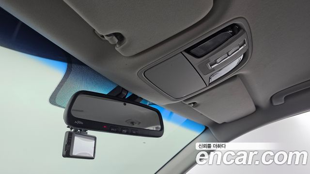 Kia K7 2016 — photo 26