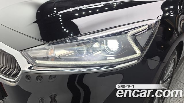 Kia K7 2016 — photo 8