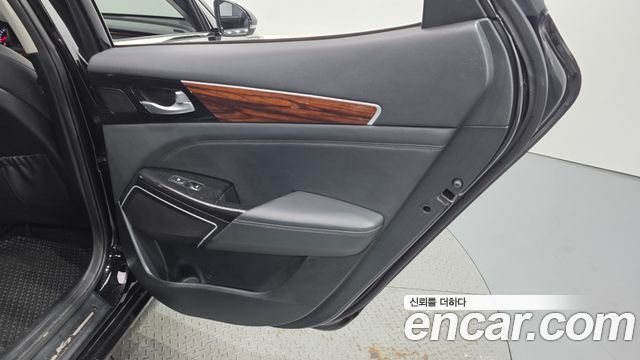 Kia K7 2016 — photo 15