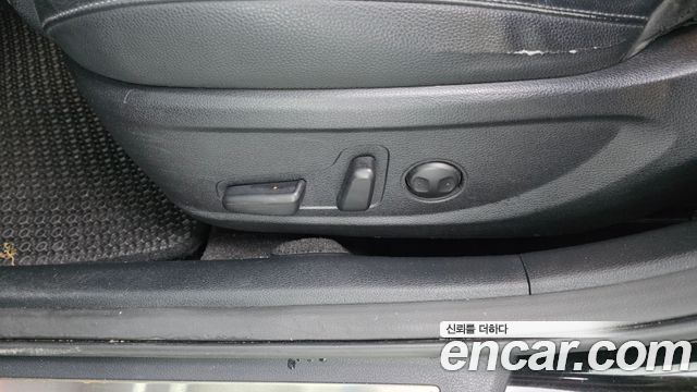 Kia K7 2016 — photo 31
