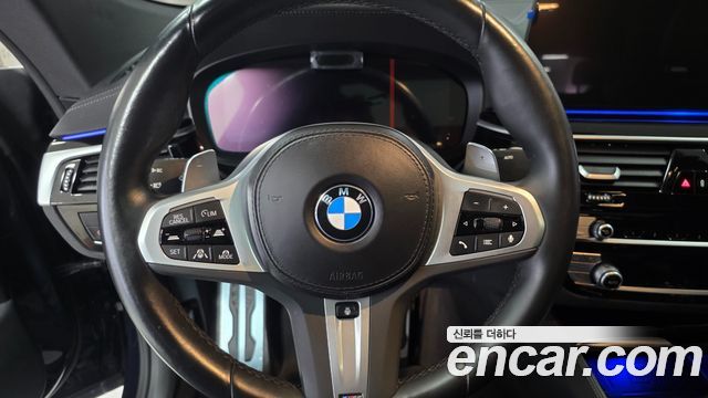 BMW Gran Turismo 2023 — photo 12