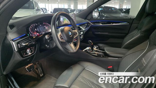 BMW Gran Turismo 2023 — photo 13