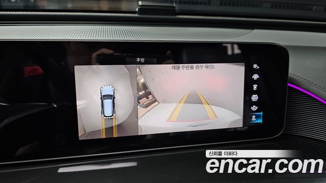 Mercedes-Benz EQC 2020 — photo 21
