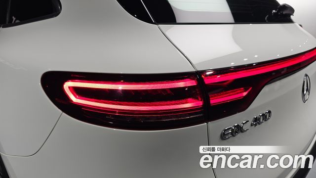 Mercedes-Benz EQC 2020 — photo 9