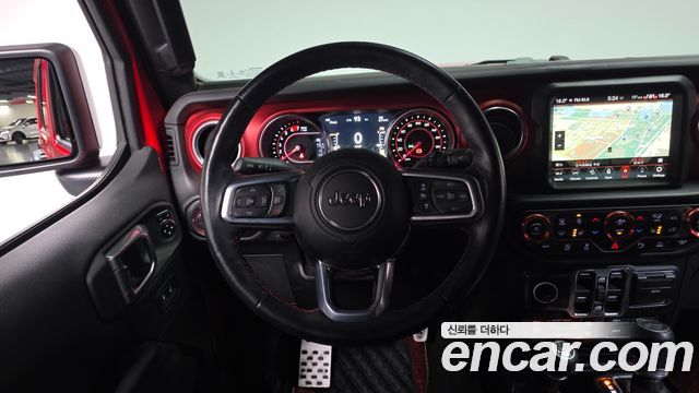 Jeep Wrangler 2021 — photo 19
