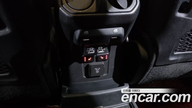 Jeep Wrangler 2021 — photo 25